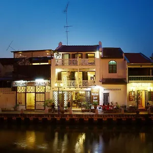 https://wayfarer-guest-house-104-lorong-hang-jebat.hotelsinmalacca.net